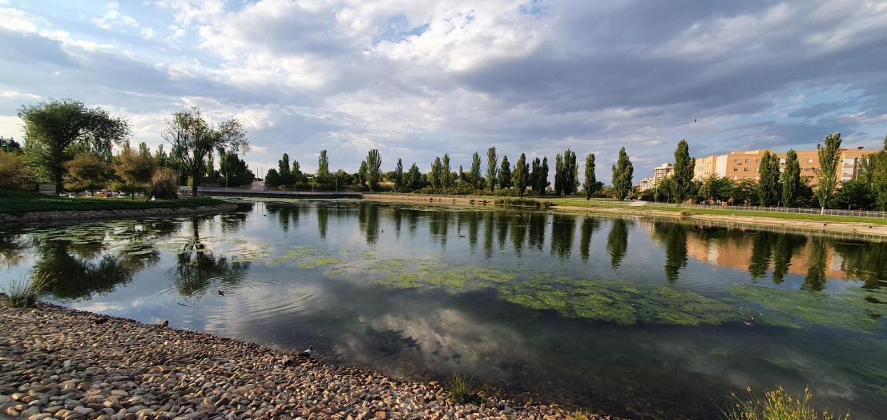 Residencial En Madrid Alquiler De Corta Estancia No Turistico Экстерьер фото